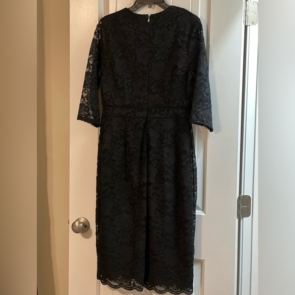 Black Lace Dress shin Length Medium - Picture 3 of 4